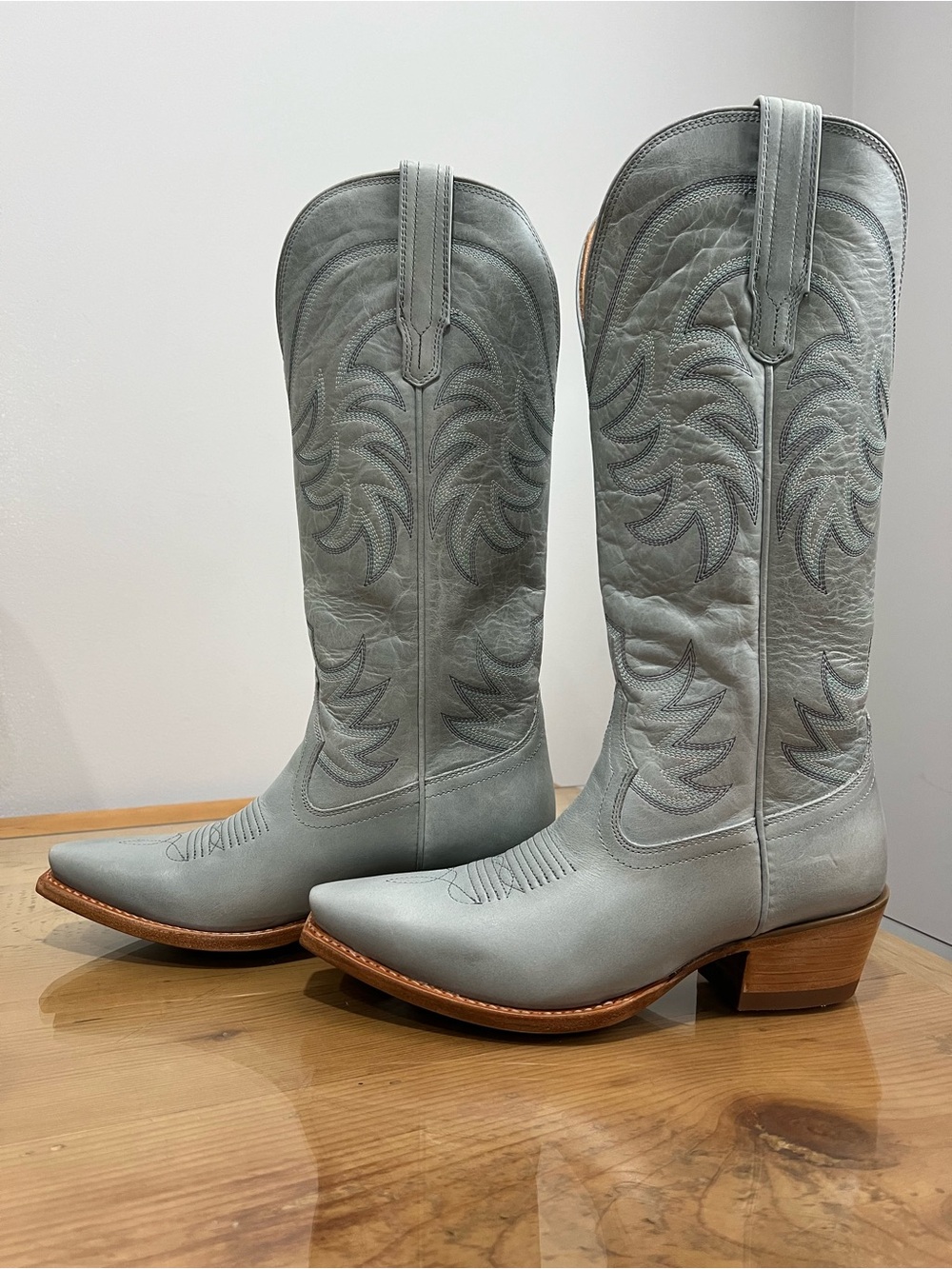 Tecovas Annie Slate Blue Size 9  Western Embroidered Boots